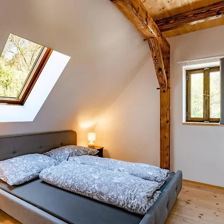 Třebušín * Trebusin